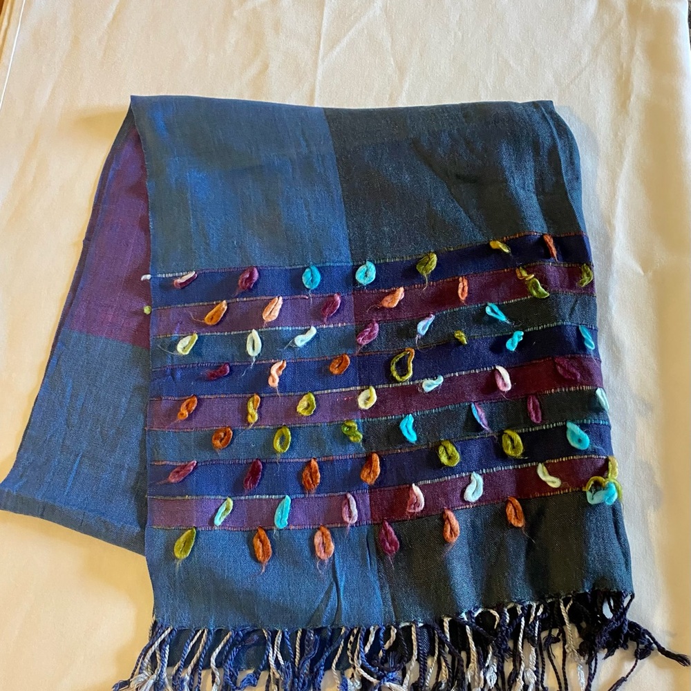 Large scarf